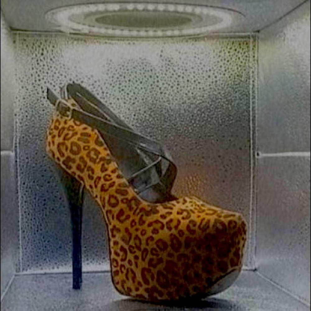 Hi guys welcome to my closet all my shoes are brand new.